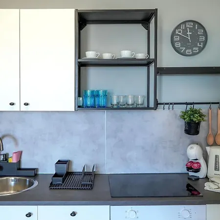 Beautiful Spacious 1 Bedroom With A Pool, Marina Palace 608 Holiday home *