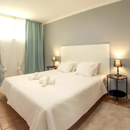 Beautiful Spacious 1 Bedroom With A Pool, Marina Palace 608 Holiday home Playa Paraiso (Tenerife)