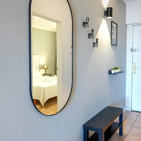 Beautiful Spacious 1 Bedroom With A Pool, Marina Palace 608