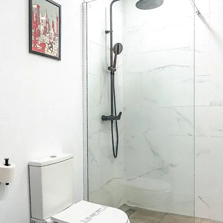 Beautiful Spacious 1 Bedroom With A Pool, Marina Palace 608 Playa Paraiso (Tenerife)